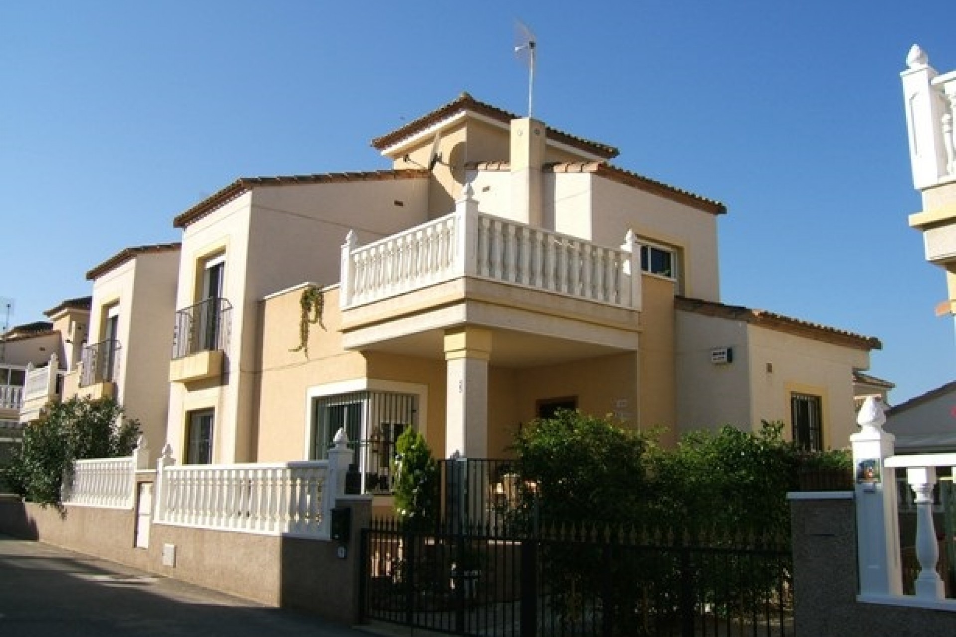 Re-Sale - Detached Villa - Algorfa - Montebello