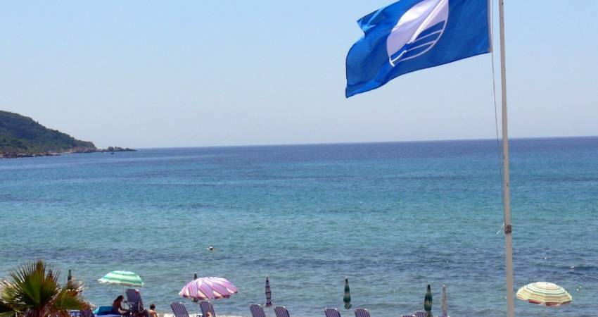 25 playas con bandera azul entre Guardamar y Pilar De La Horadada