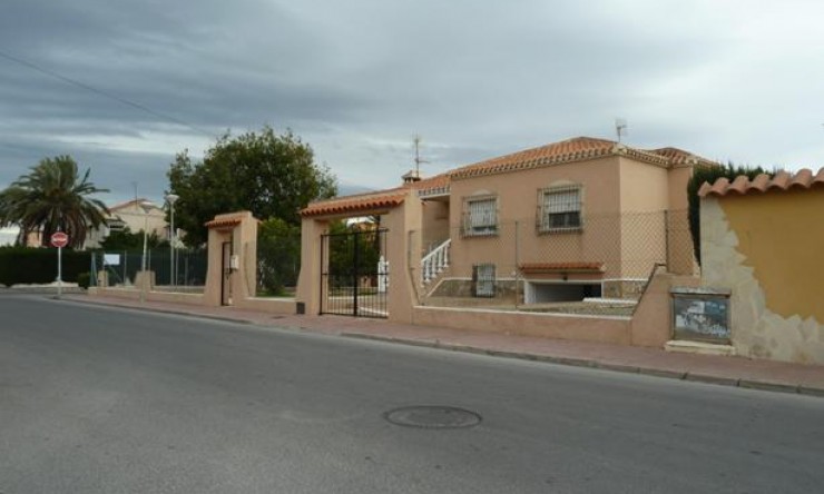 Wederverkoop - Vrijstaande Villa - Torrevieja - Torretas