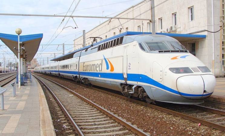 Renfe Kerstmis campagne voor AVE en Euromed treinen