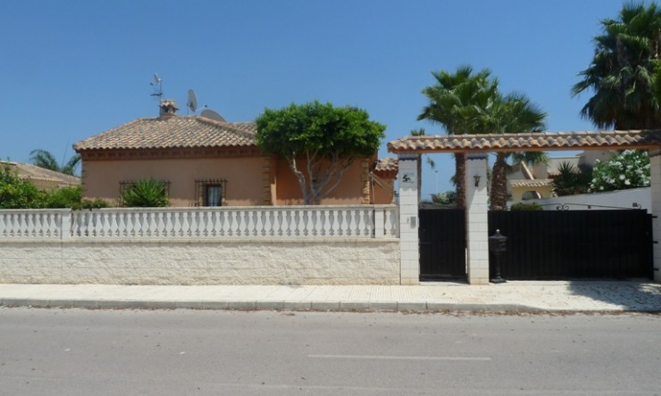 Reventa - Chalet - Formentera del Segura - Fincas de La Vega